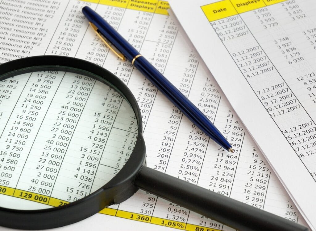 glasses, magnifying, analyzing